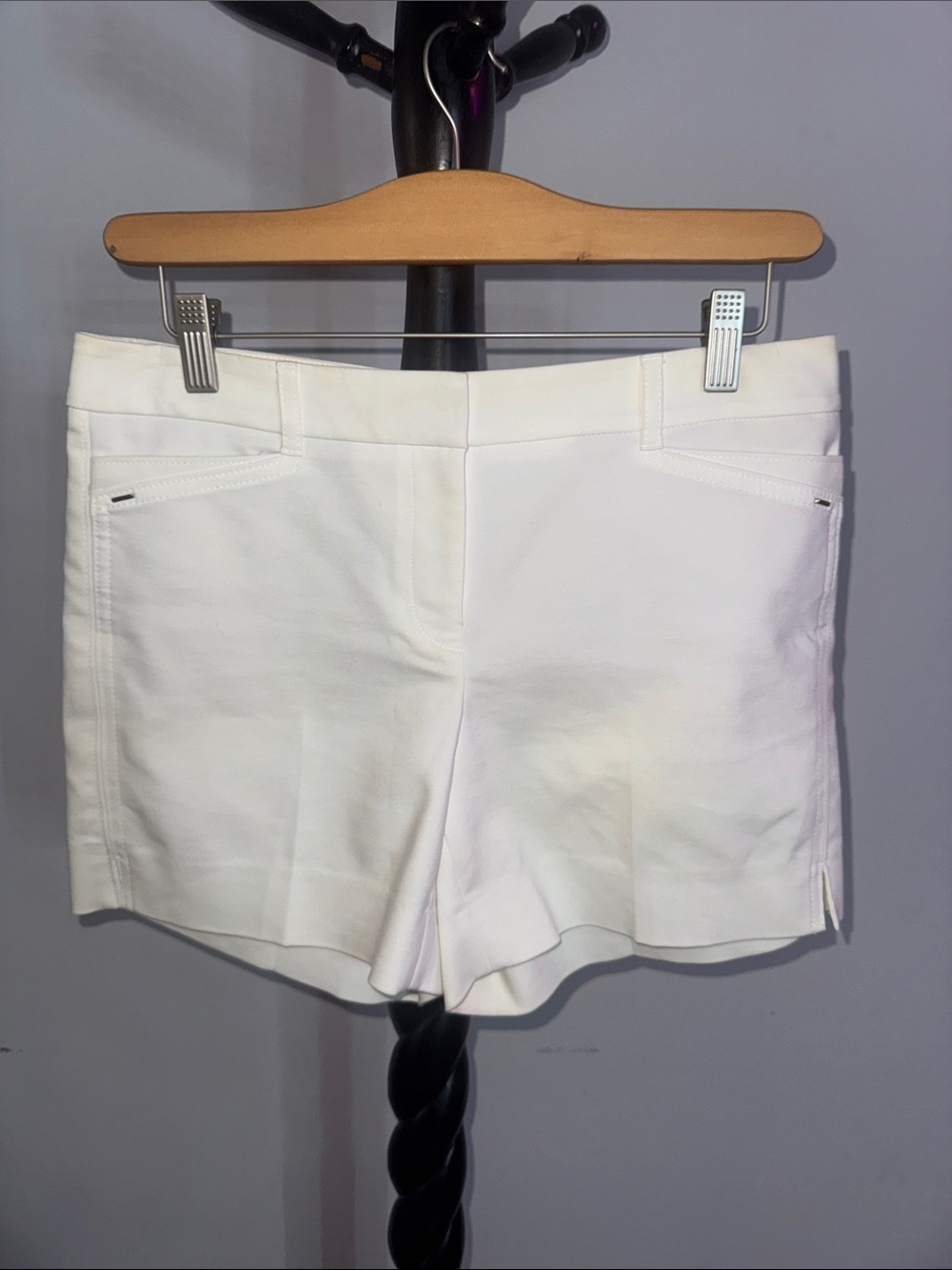 White House Black Market Women's White High-Rise Tailored Shorts 18.T